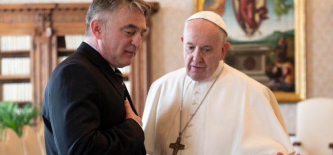 Папата го прими претседателот на Претседателството на Босна и Херцеговина, Комшиќ