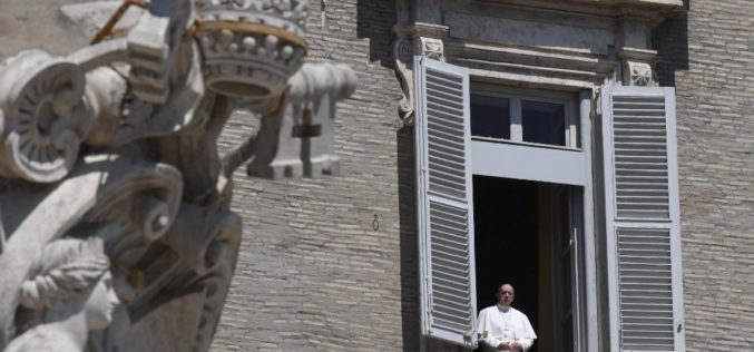 Папата: Како учениците од Емаус да преминеме од „ако“ на „да“