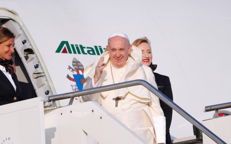 Папата не планира оваа година да патува во странство