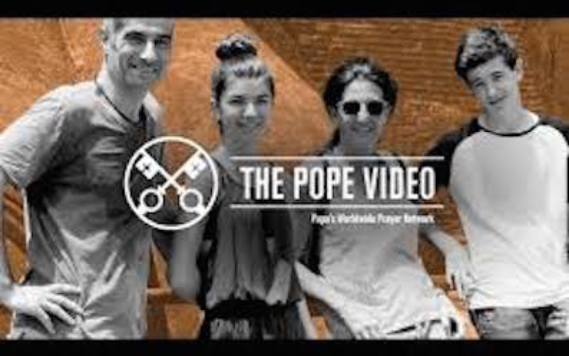 (Видео) Семејството во центар на молитвената накана на папата Фрањо за месец јули