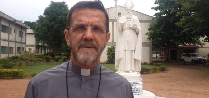 Папата Фрањо продолжува со своите традиционални „повици за изненадување“ – овој пат се јавил на епископот во Мозамбик