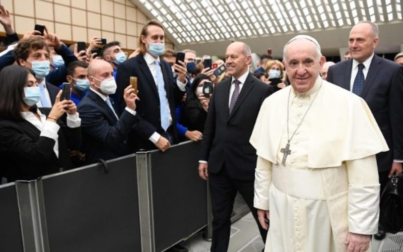 Папата се заблагодари на Италијанската полиција