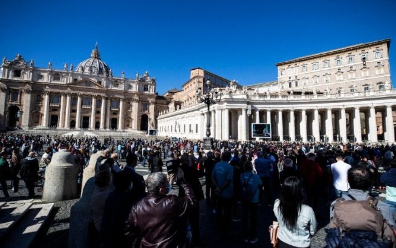 Папата Фрањо: Да молиме за мир во Либија