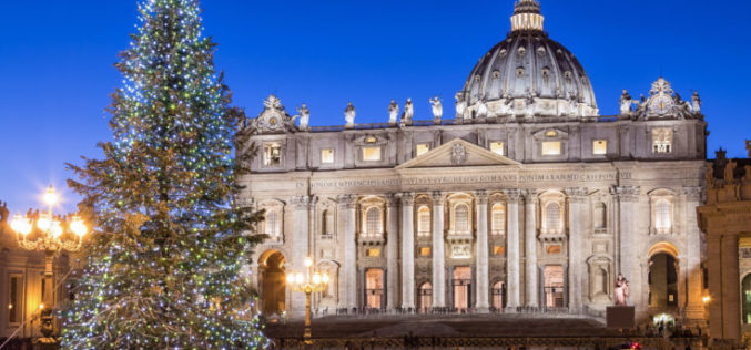 ЦНА јавува дека папата Фрањо божиќните свети Литургии во Ватикан ќе ги слави без верници