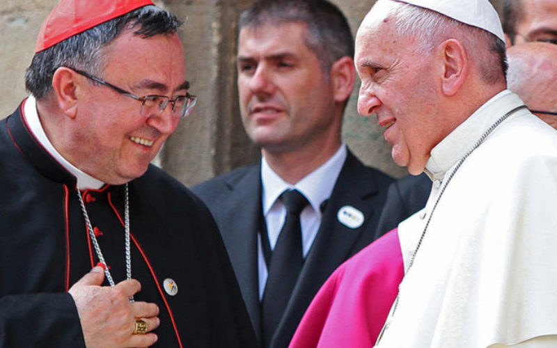 Папата одлучи кардинал Пулиќ да продолжи со службата