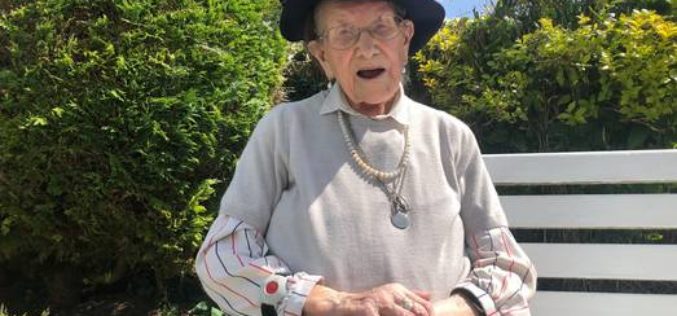 Прочитајте го писмото на 107 годишната жена од Ирска за борбата против стресот од Ковид-19