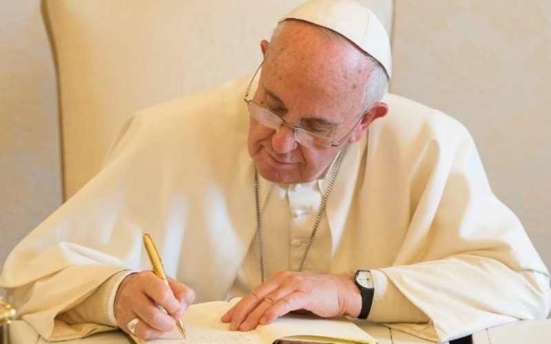 Папата ќе ја потпише новата енциклика во Асизи
