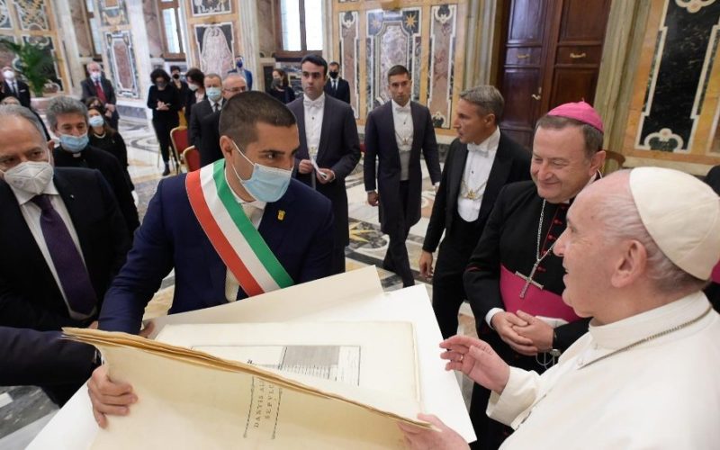 Папата Фрањо: Данте e пророк на надежта