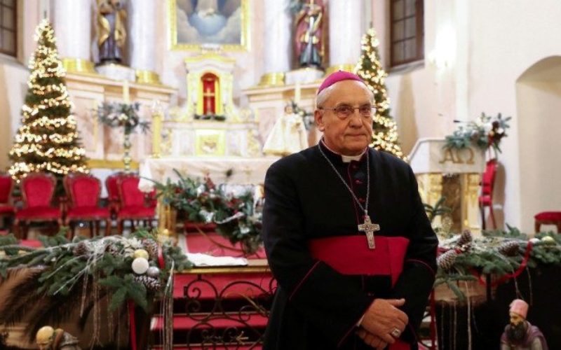 Папата Фрањо го прифати повлекувањето на надбискупот Кондрусевич