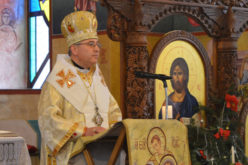 Епископот Стојанов служеше божиќна света Литургија во Струмица