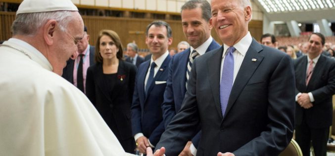Папата Фрањо му честиташе на новиот американски претседател Џо Бајден