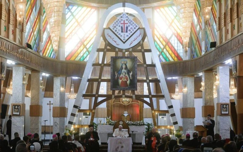 Папата ја повика Црквата во Ирак на единство