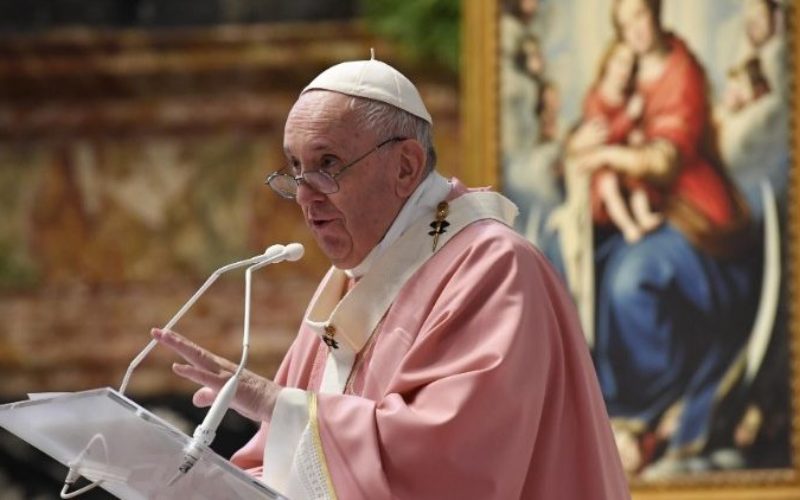 Папата: Црквата не е повикана да осудува, туку да го донесува Христос