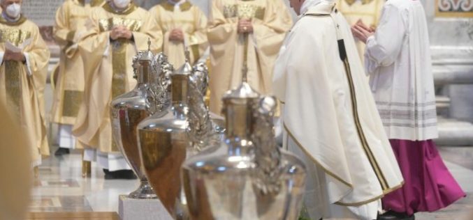 Папата: Навестувањето на Евангелието секогаш е поврзано со прифаќањето на крстот