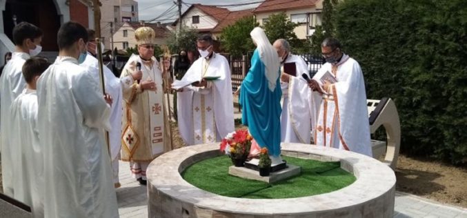 Струмица: Благословена статуата на Пресвета Богородица
