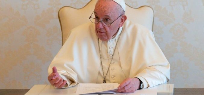 Папата Фрањо: Поделбите нѐ не спречуваат да бидеме браќа