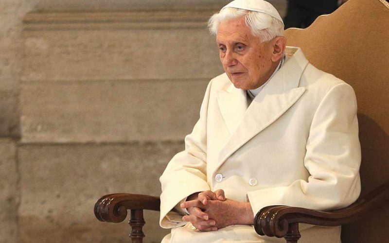 Изненадување од Баварија за почесниот папа Бенедикт XVI