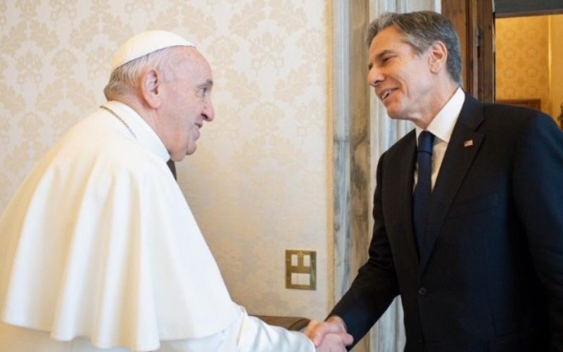 Папата го прими државниот секретар на САД