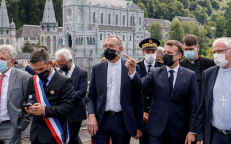Францускиот претседател Макрон го посети Лурд