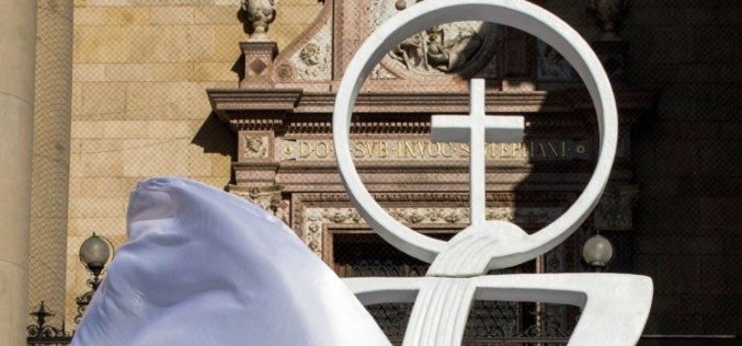 Папата повика на молитва за неговото апостолско патување во Источна Европа