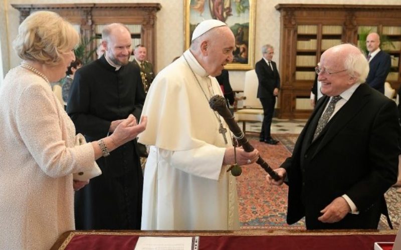Папата во Ватикан го прими претседателот на Ирска