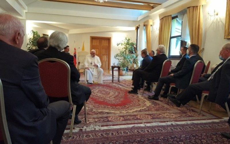 Папата: Слободата и разликите се застрашувачки, блискоста со Божјиот народ ќе нѐ спаси