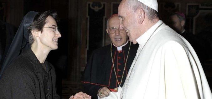 Сестра Рафаела Петрини е именувана за генерална секретарка на Државната управа на градот Ватикан