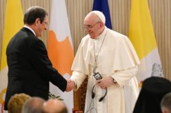 Папата Фрањо: Кипар има вроден повик за средба