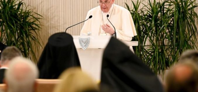 Папата: Мора енергично да се бориме против корупцијата за закрепнување по пандемијата