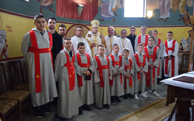 Епископот Стојанов во Радово: Родителите се професори на христијанскиот живот