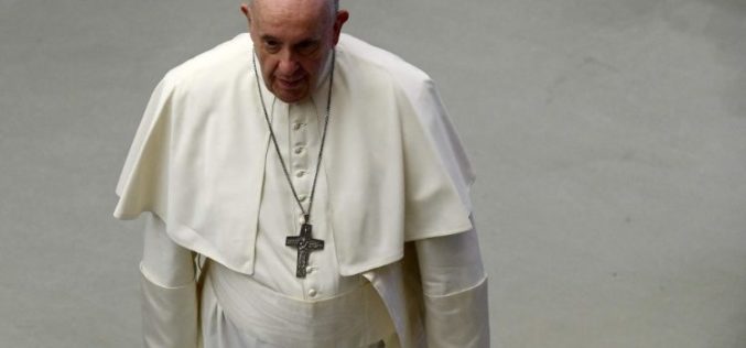 Папата: Ми недостига шетањето по улица како во Буенос Аирес