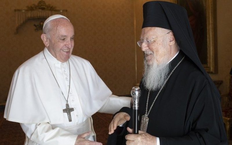 Папата му ја честиташе 30. годишнината од службата Цариградски патријарх
