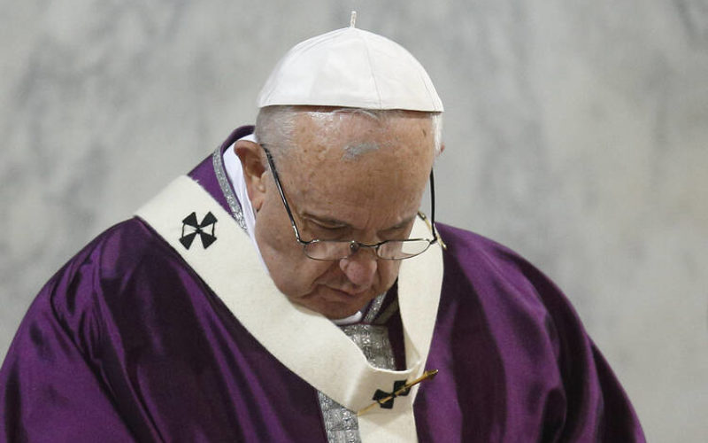 Поради здравствени причини Папата откажа дел од неговите активности