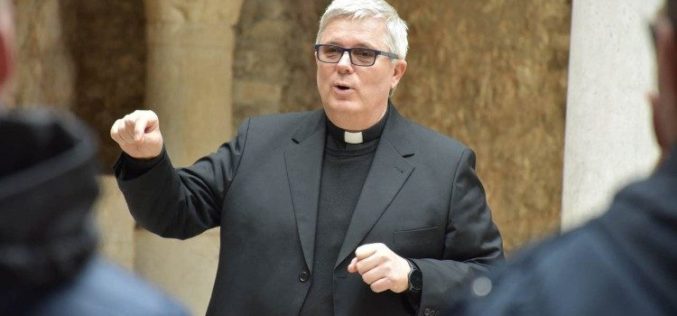 Папата го именува отец Милан Зграблиќ за задарски надбискуп коадјутор