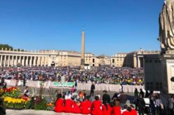 Папата на бдение со сто илјади италијански момчиња и девојки