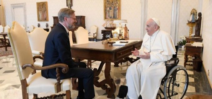 Светиот Отец го прими чешкиот премиер Фиал