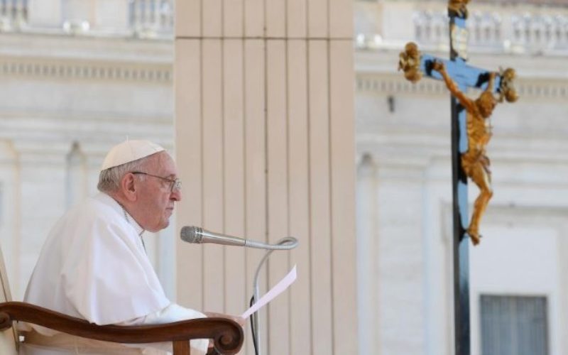 Папата: Војната во Украина не е „навика“ туку мачеништво на еден народ