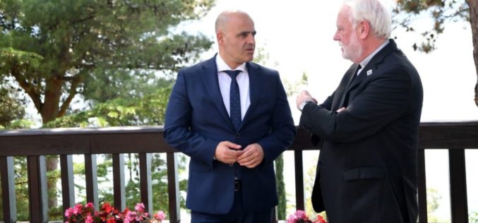 Надбискупот Галагер се сретна со премиерот Ковачевски