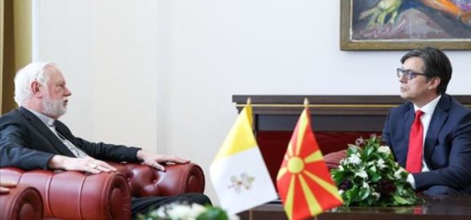 Надбискупот Галагер се сретна со претседателот Пендаровски