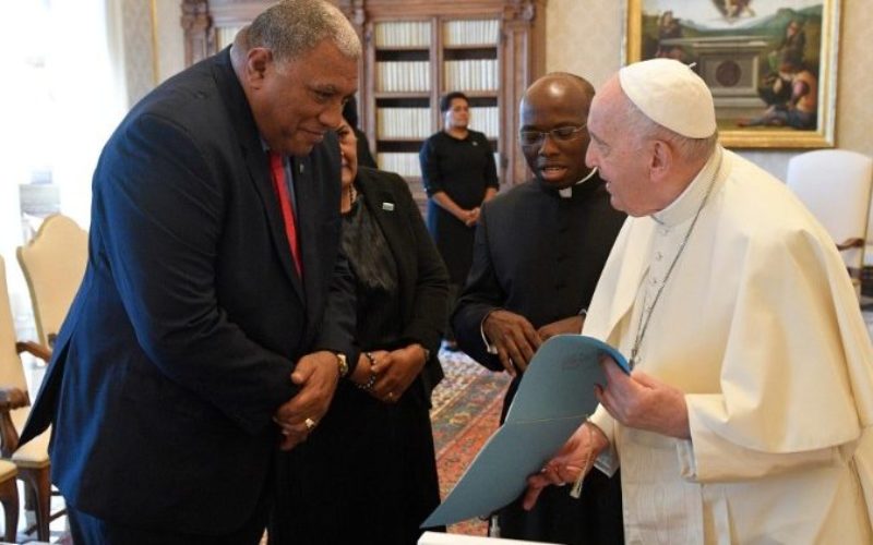 Папата го прими во аудиенција претседателот на Фиџи