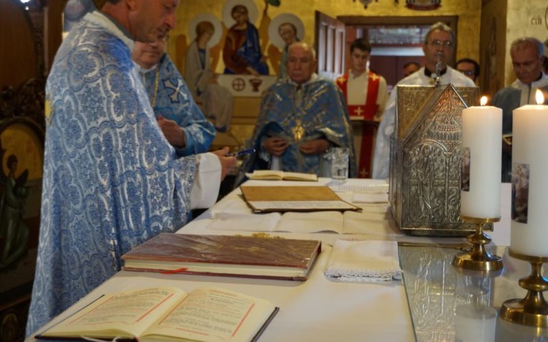 Епископот Стојанов го воведе во служба новиот катедрален парох