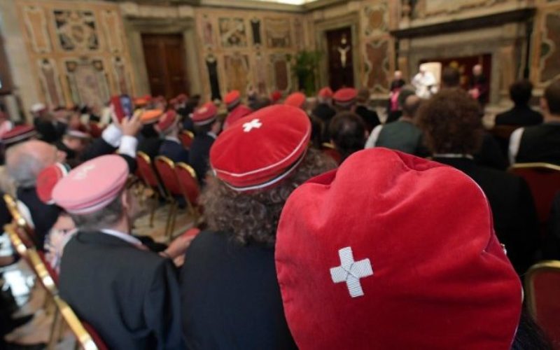 Папата до студентите од Швајцарија: Имајте дух на ученици на секоја возраст