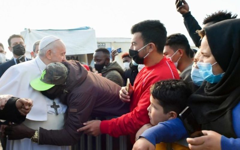 Папата: Царството Божјо се гради заедно со мигрантите