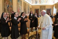Папата: Во тишината се наоѓа хармонијата на различностите