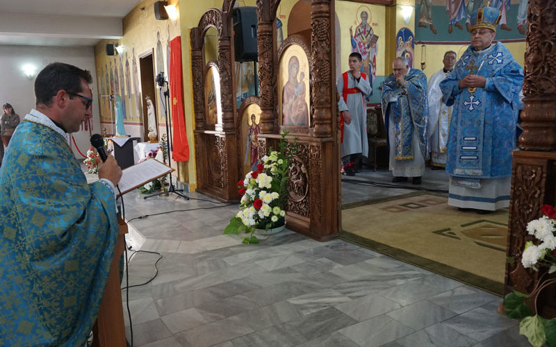 Отец Илија Стојанов воведен во службата парох во Радово