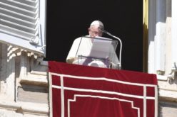 Папата потсети на Бахреин и упати апел за мир
