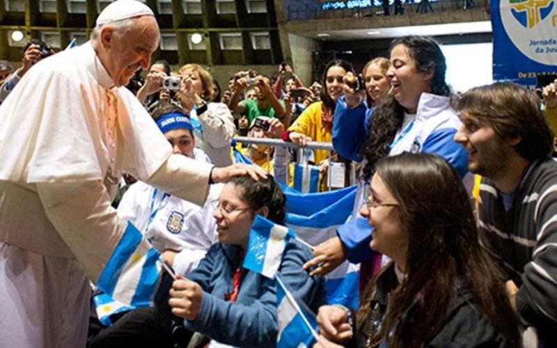 Папата Фрањо: Само преку дијалог може да се истреби тиранијата на поделбите