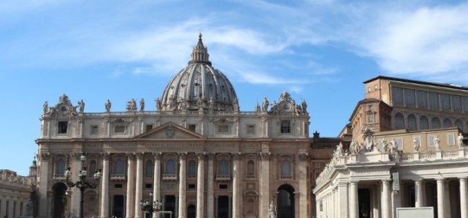 Ватиканските фондации се ставени под контрола на економските тела на Куријата