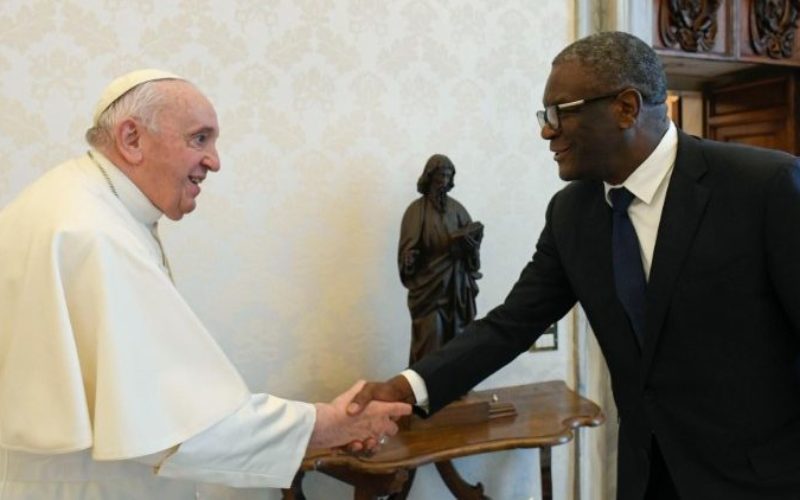 Папата Фрањо го прими докторот Денис Муквеге, добитник на Нобеловата награда за мир