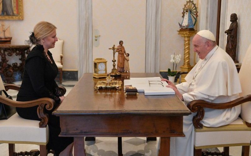 Папата Фрањо ја прими словачката претседателка
